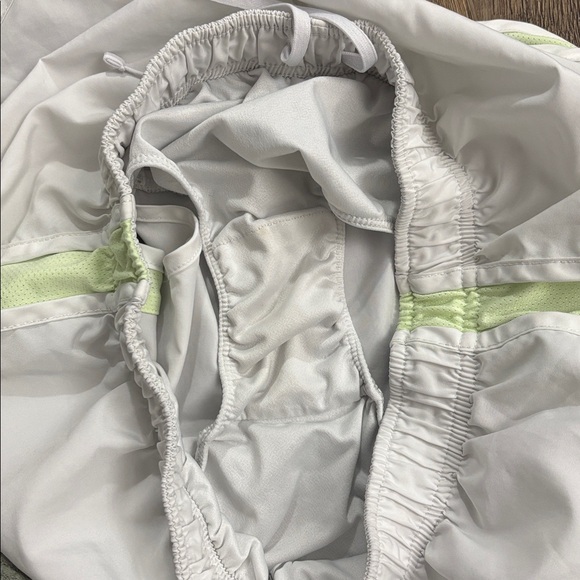 Nike Women's Dri-Fit Shorts - Picture 7 of 7